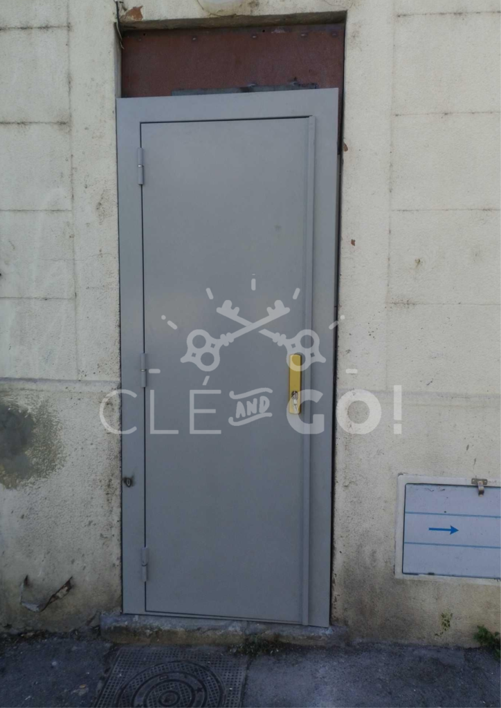 installation porte securite squat